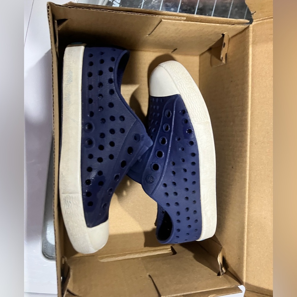 Navy Blue Native Jefferson Slip-On Shoes Size 7 toddler
